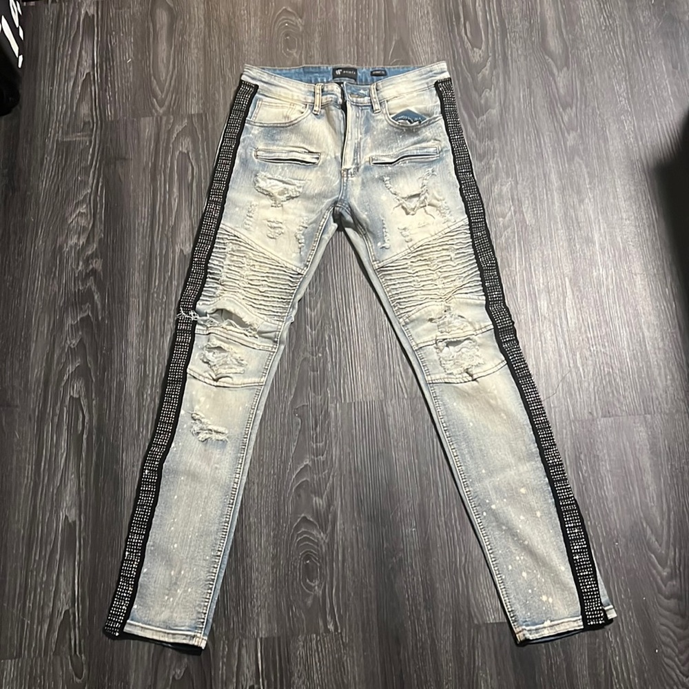 Men skinny jeans with side design, rips and designs